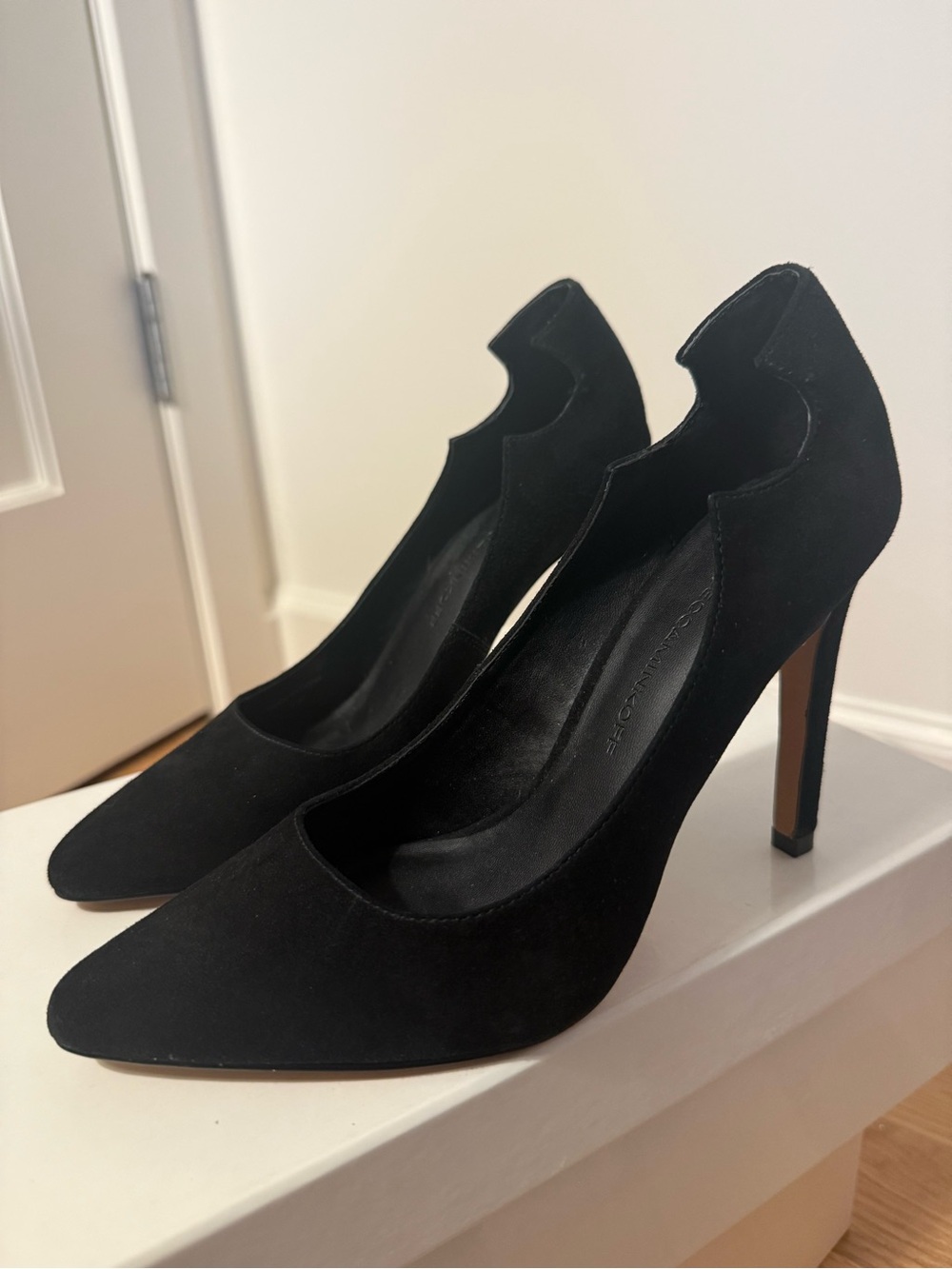 Rebecca Minkoff Black Suede Pointed Toe Cutout Stiletto Pumps 5.5